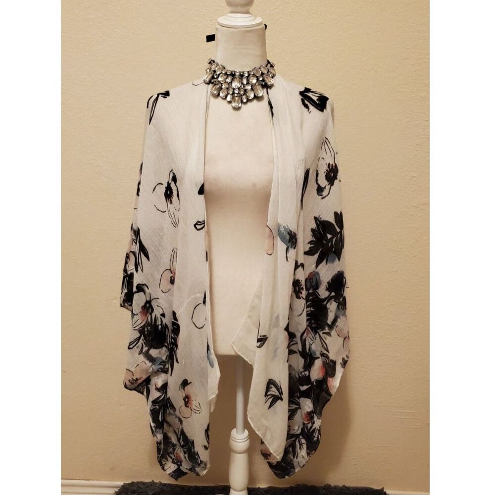 new!  LANE BRYANT KIMONO WHITE POLYESTER SIZE ONE SIZE (3X)